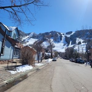 Meet your Posher, S Lee